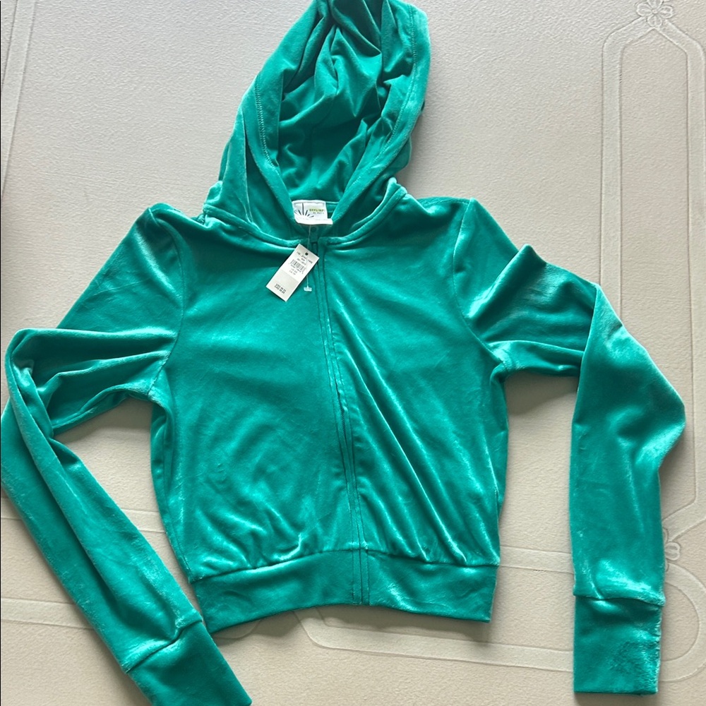 Aerie Women’s Vibrant Green Hoodie